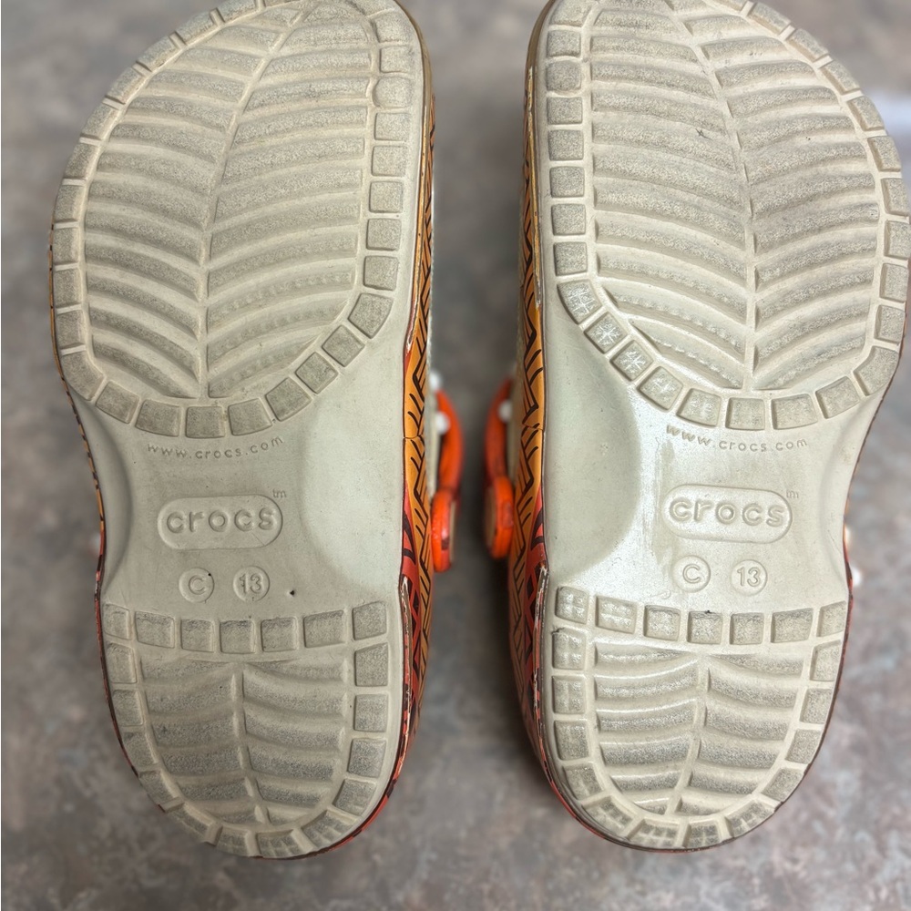 CROCS Kids Moana-Themed Beige Clogs with Orange Strap - Picture 3 of 3